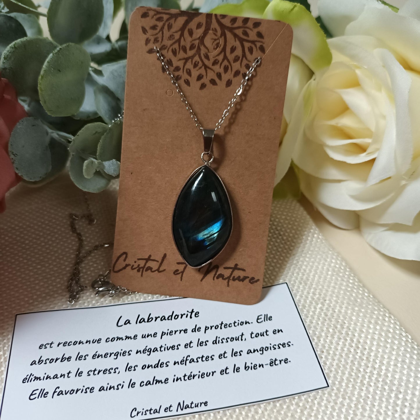 Pendentif labradorite sertie – collier acier inoxydable argenté – 3,5 × 2 cm
