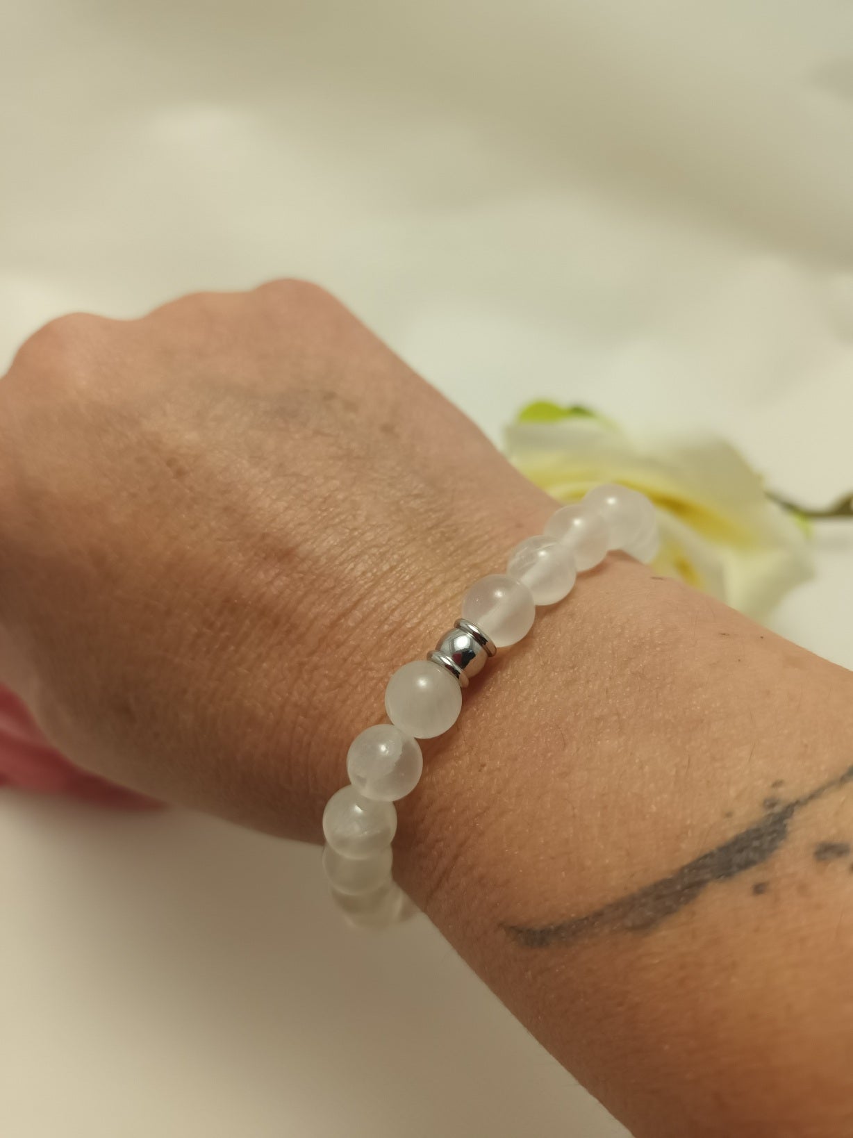 Bracelet sélénite 8 mm - perle acier inox - élastique
