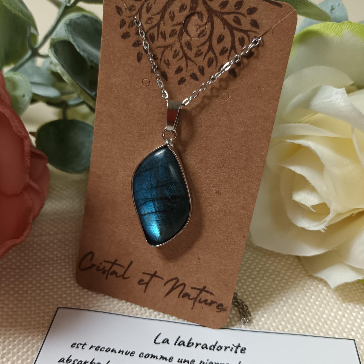Pendentif labradorite sertie – 3 × 1,7 cm – chaîne acier inox argent