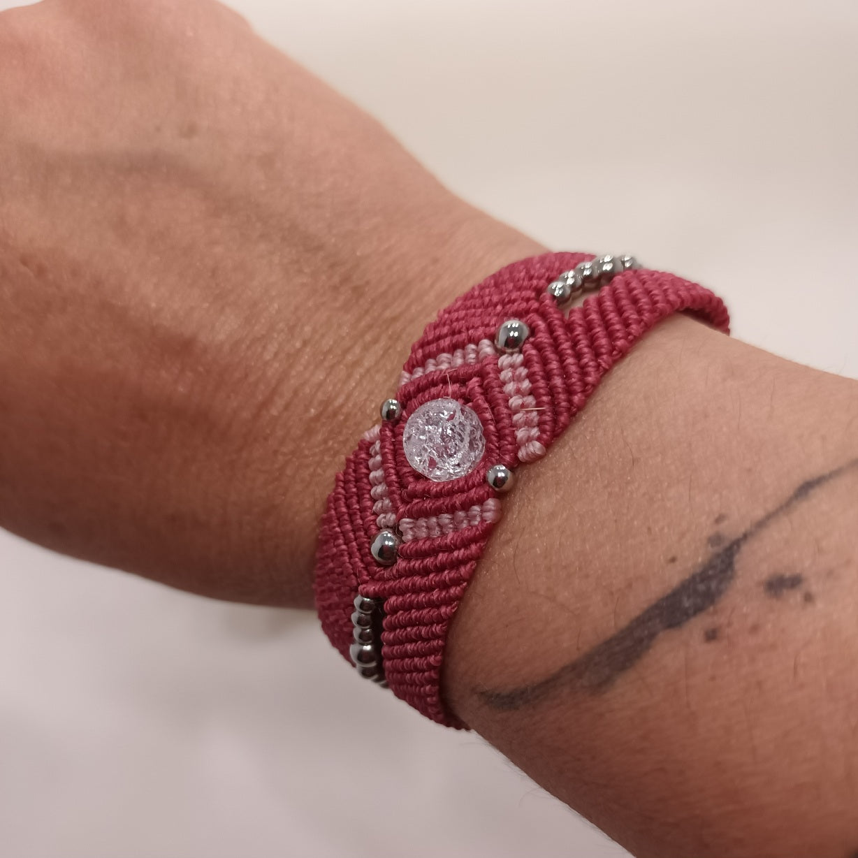 Bracelet cristal de roche - micro‑macramé - réglable