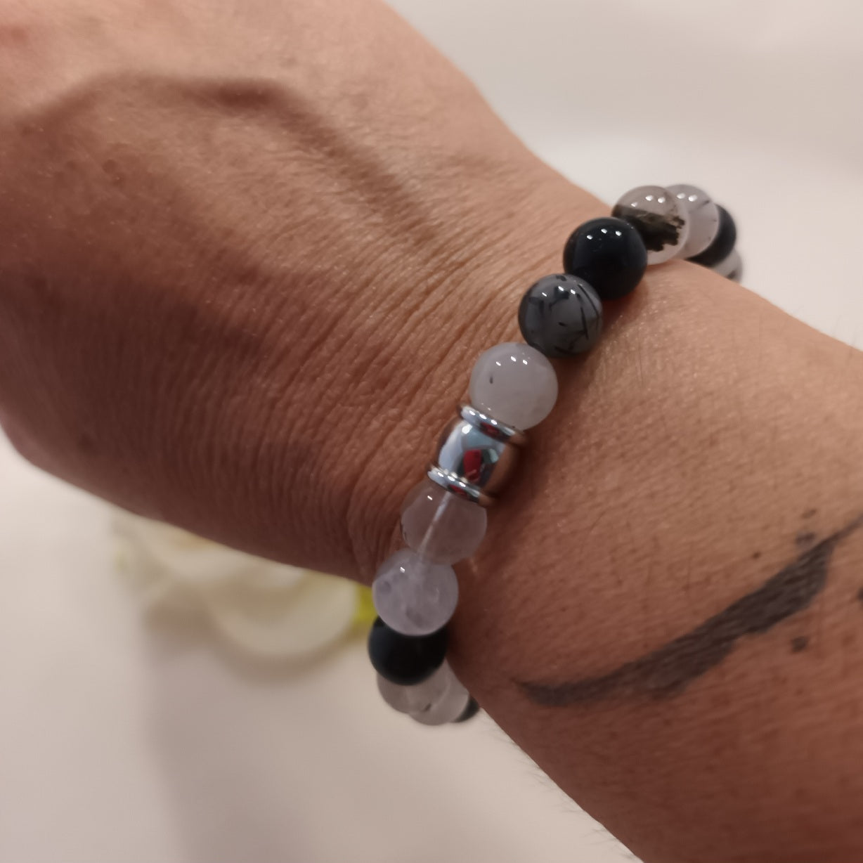 Bracelet quartz tourmaline 8 mm - perle acier inox - élastique 16 cm
