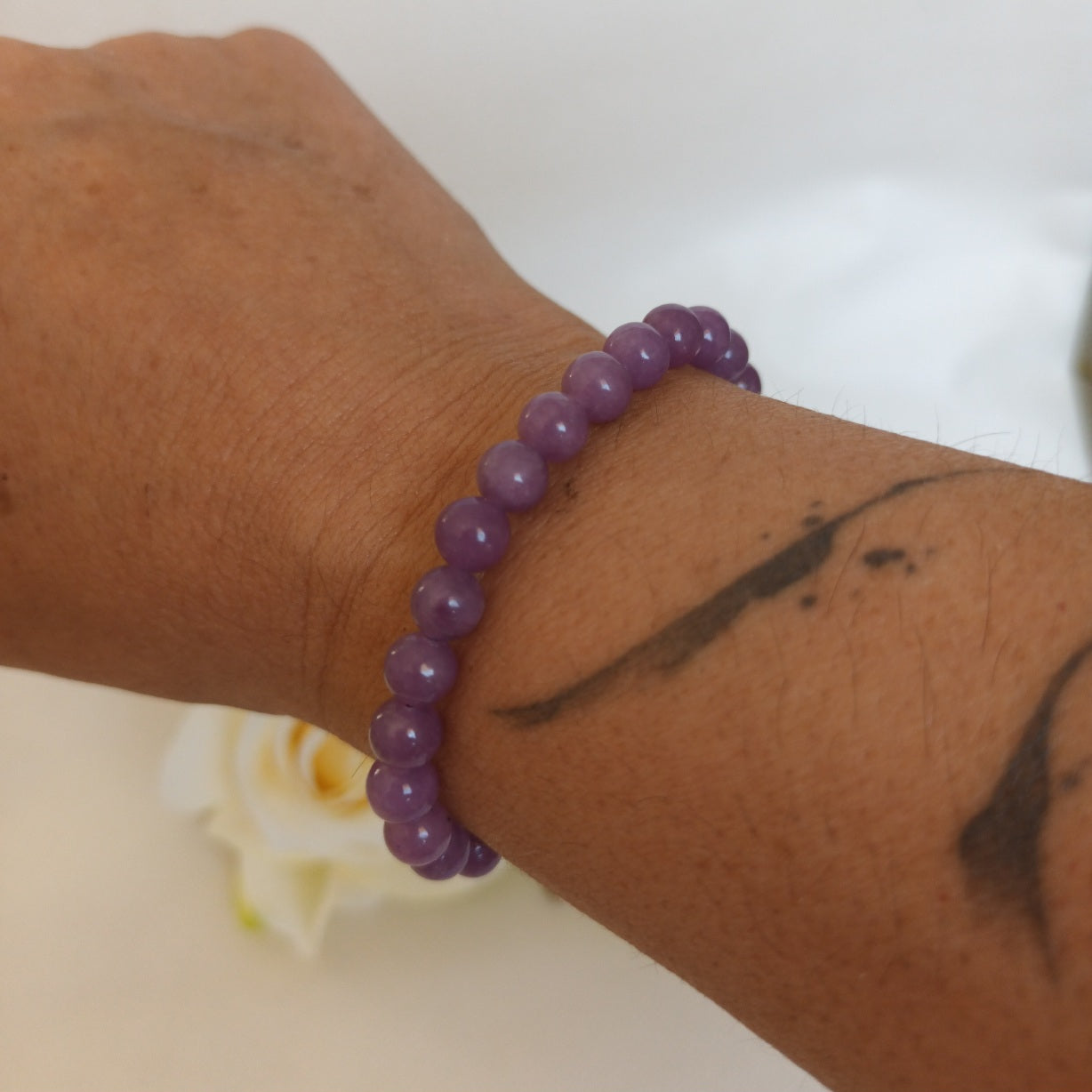 Bracelet lépidolite 6 mm - micro‑macramé - réglable