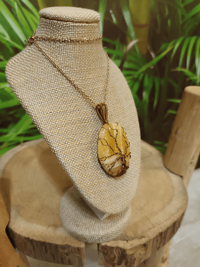Pendentif arbre de vie en aragonite