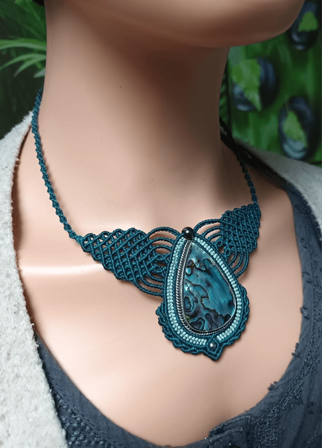 Collier en abalone shell