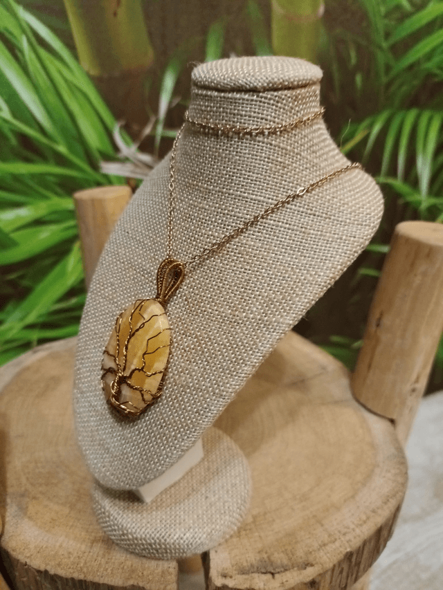 Pendentif arbre de vie en aragonite