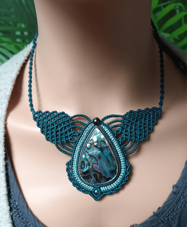 Collier en abalone shell