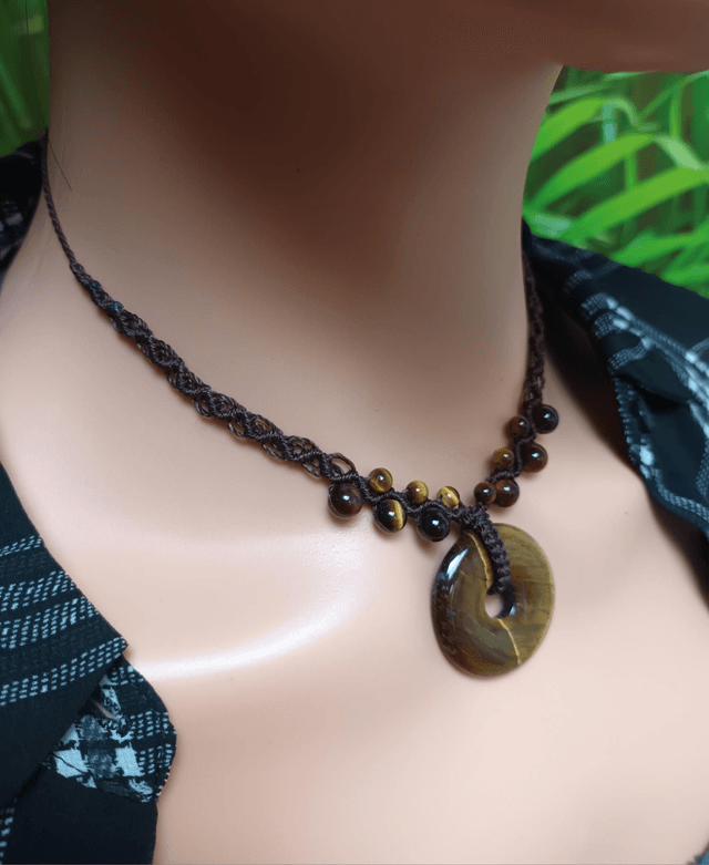 Collier donut en œil de tigre 