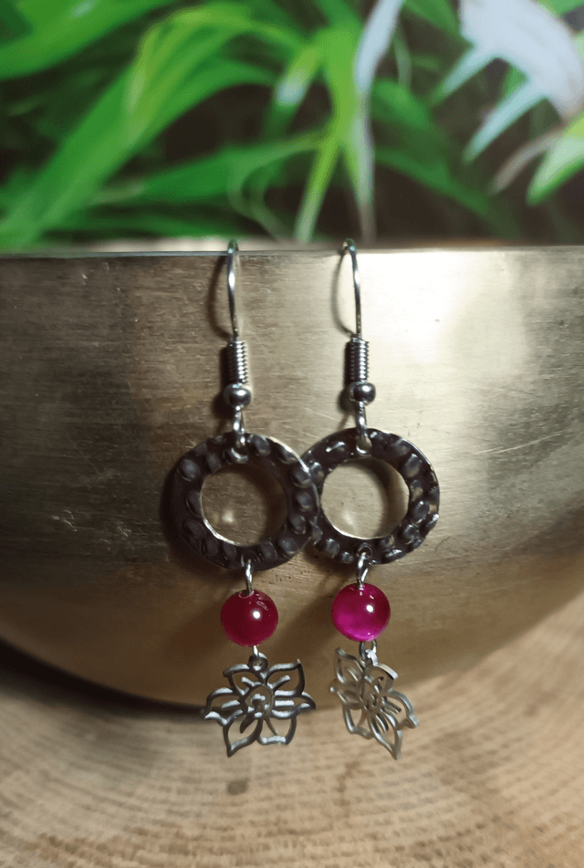 Boucles d&#039;oreilles en oeil de tigre teinté