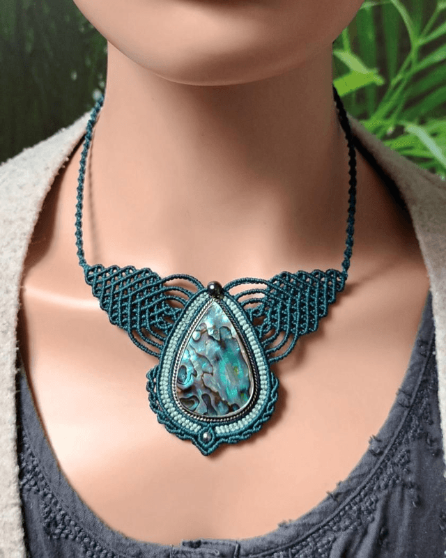 Collier en abalone shell