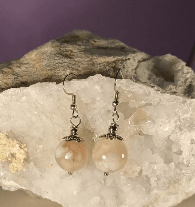 Boucles d&#039;oreilles en agate fleur de cerisier