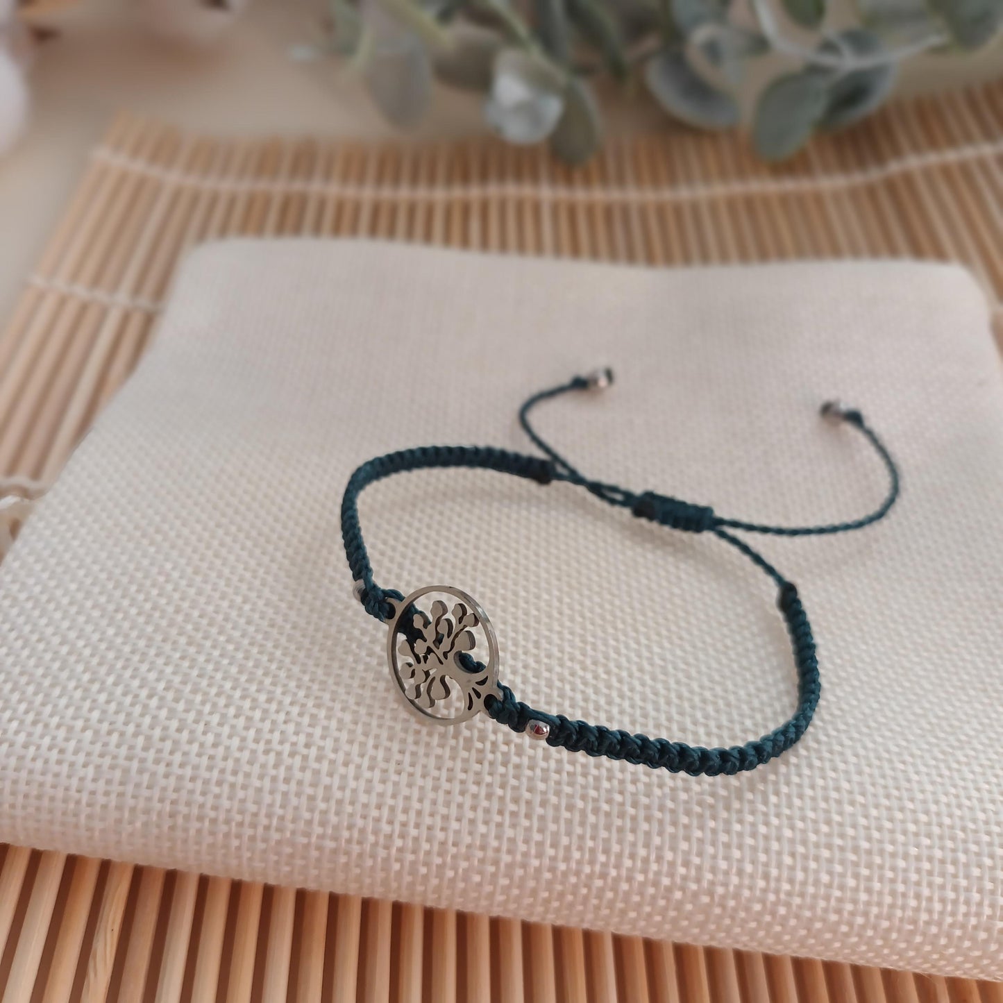 Bracelet micro‑macramé arbre de vie argent – perles acier 4 mm – ajustable