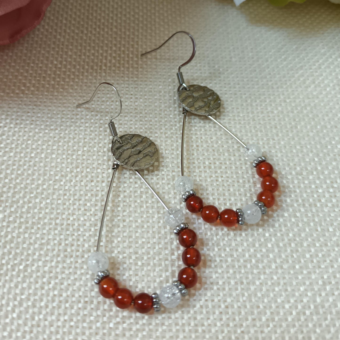 Boucles d’oreilles cornaline et cristal de roche - acier inox argent - 5,8 cm