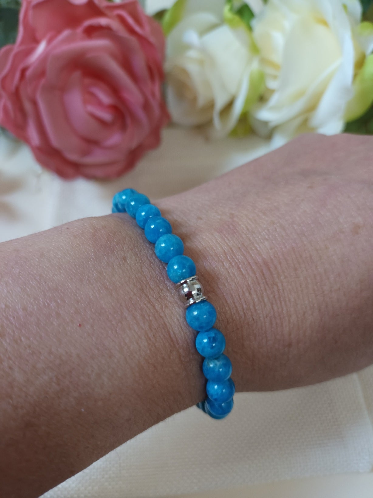 Bracelet apatite bleue 6 mm - perle acier inox- élastique 15.5cm