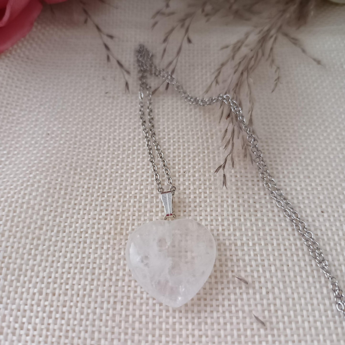 Pendentif cœur cristal de roche 2 × 2 cm - chaîne acier inox argent