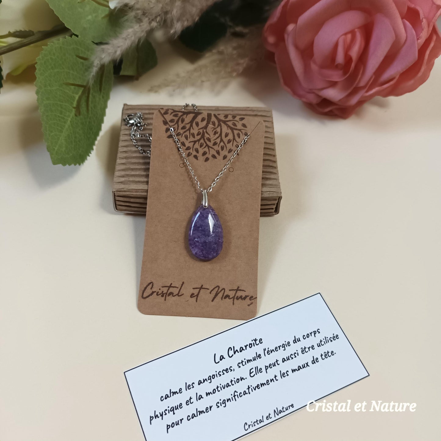 Pendentif charoïte naturelle – 2,5 × 1,5 cm – chaîne acier inox argenté