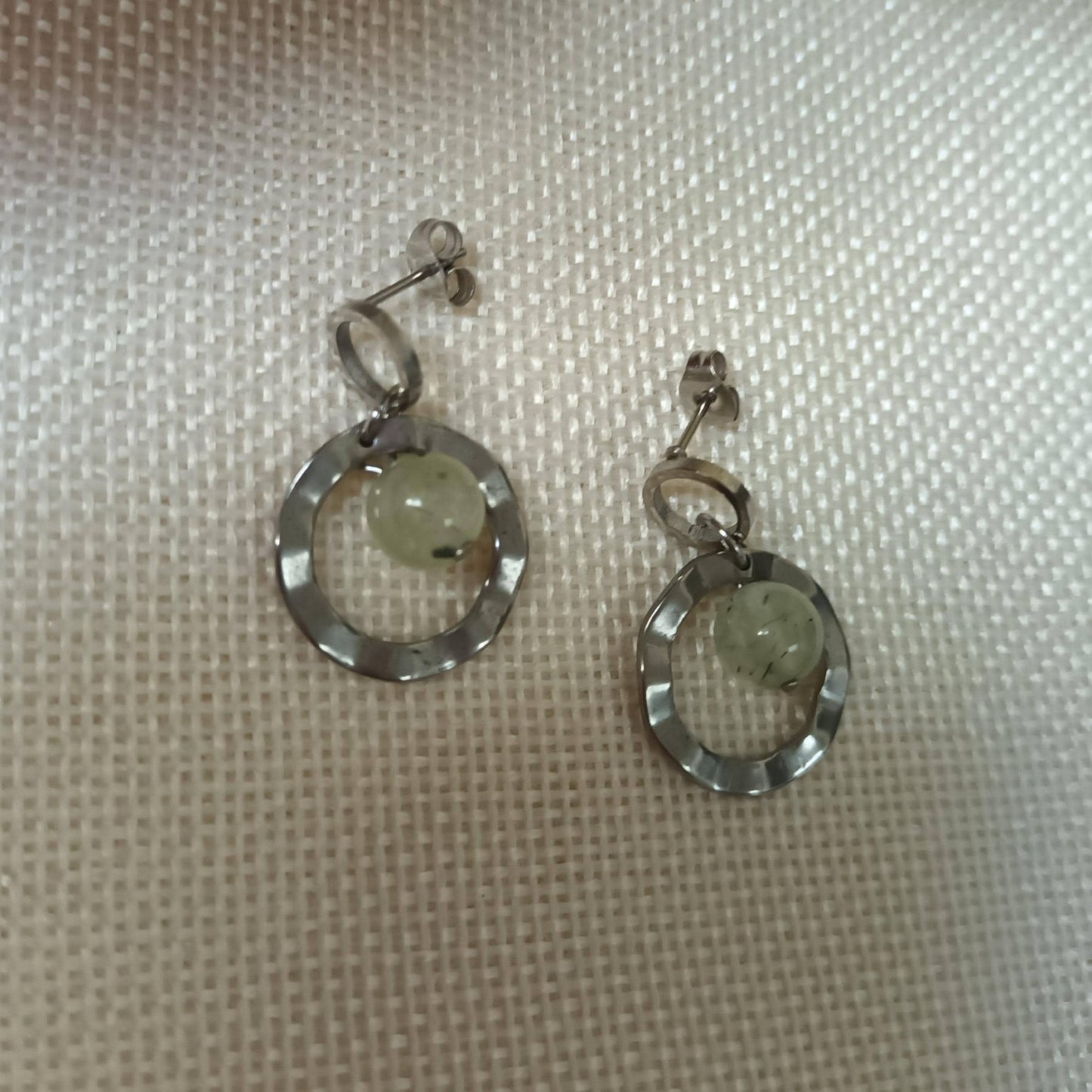 Boucles d’oreilles préhnite et acier inox - 2,8 × 1,8 cm