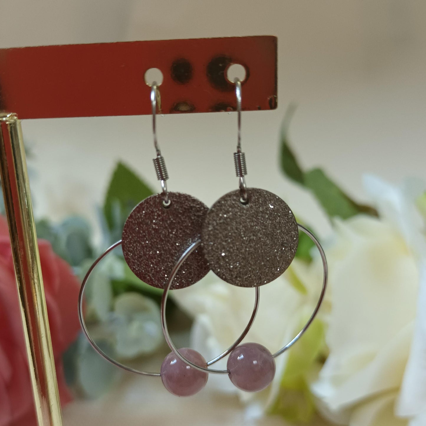 Boucles d’oreilles anneau quartz rose Madagascar - acier inox - 5 × 3 cm