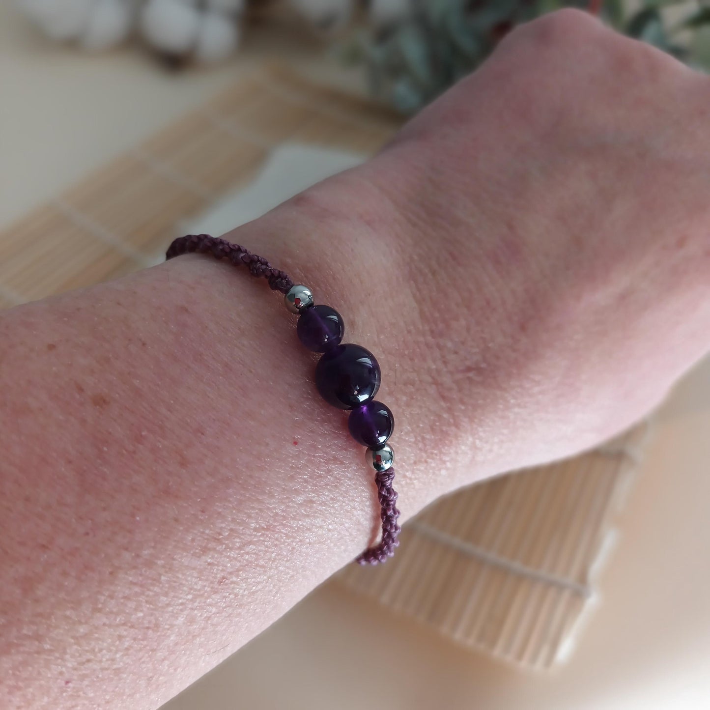 Bracelet micro‑macramé améthyste – perles 8 mm et 6 mm – ajustable