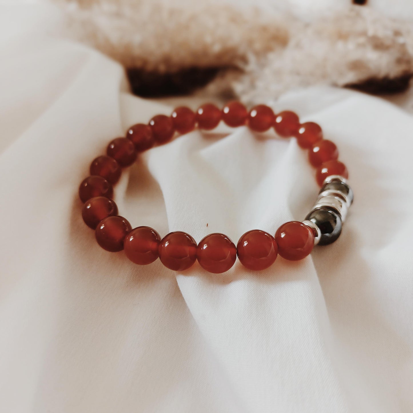 Bracelet cornaline et hématite magnétique perles 8 mm – élastique