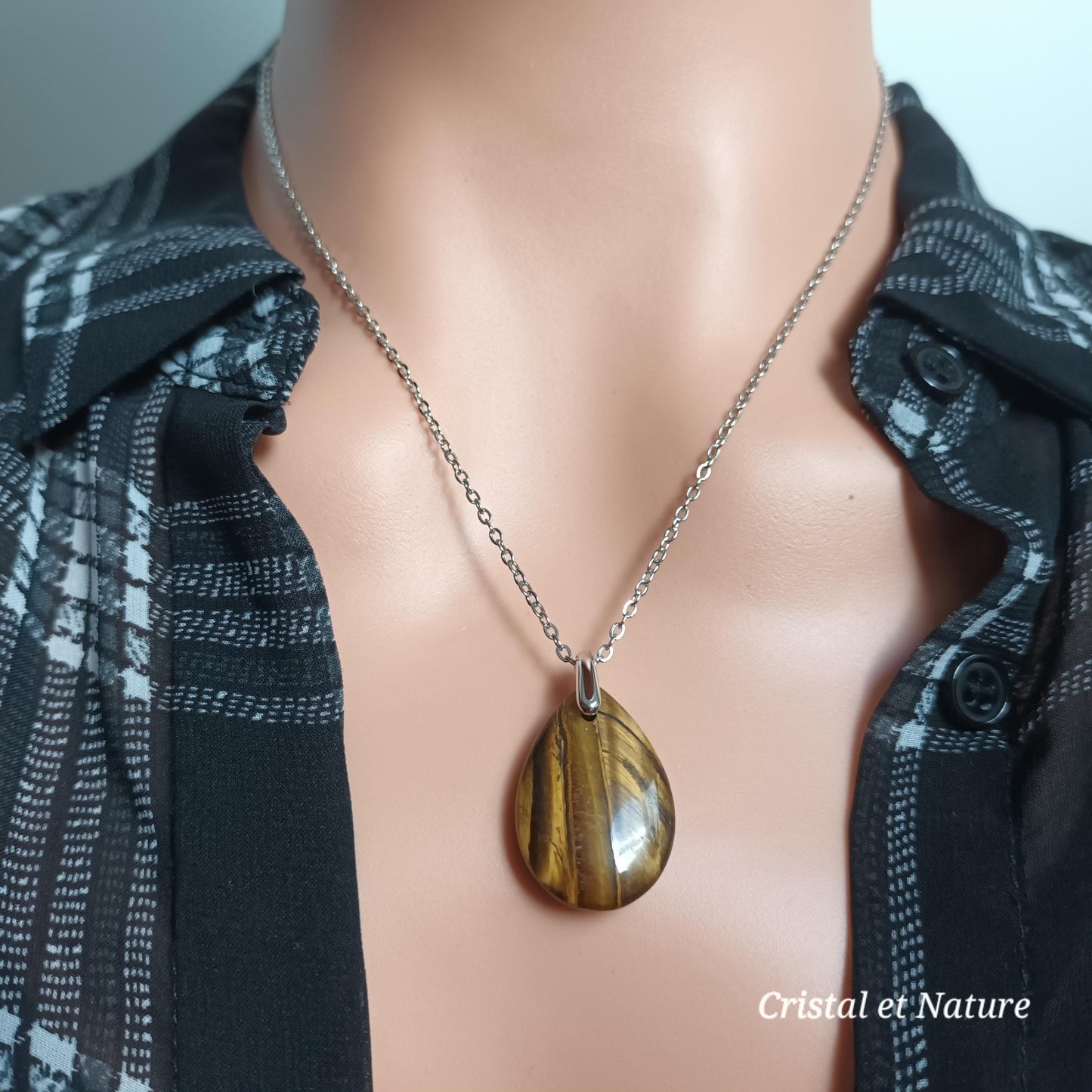 Pendentif œil de tigre goutte – chaîne acier inox argenté – 2,6 × 1,8 cm