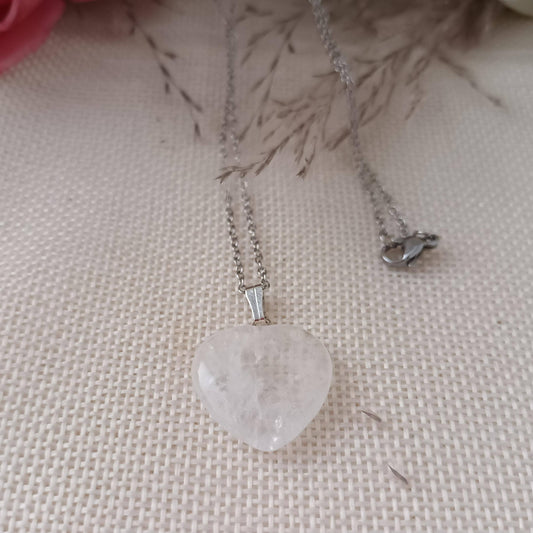 Pendentif cœur cristal de roche 2 × 2 cm - chaîne acier inox argent