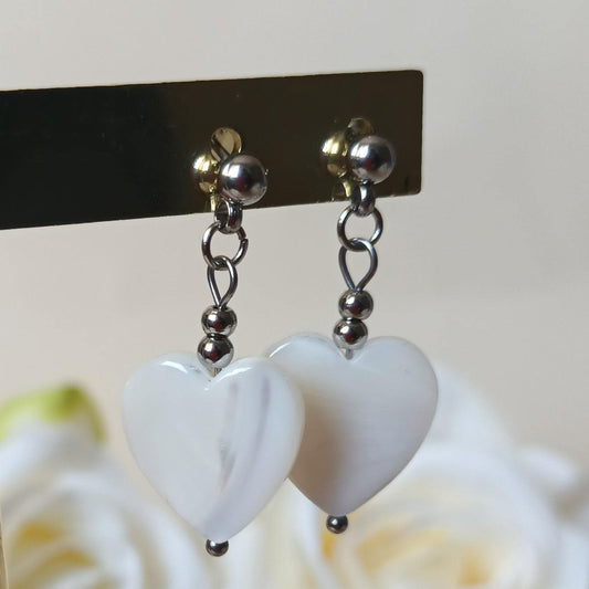 Boucles d’oreilles nacre - cœur - acier inox - 3,4 × 1,5 cm