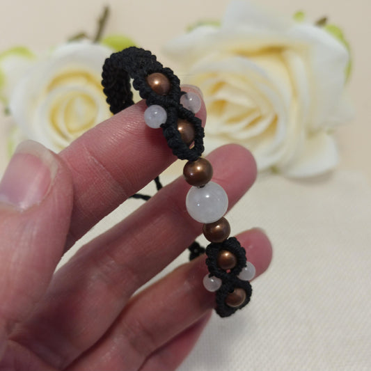 Bracelet quartz rose et laiton - micro-macramé - réglable