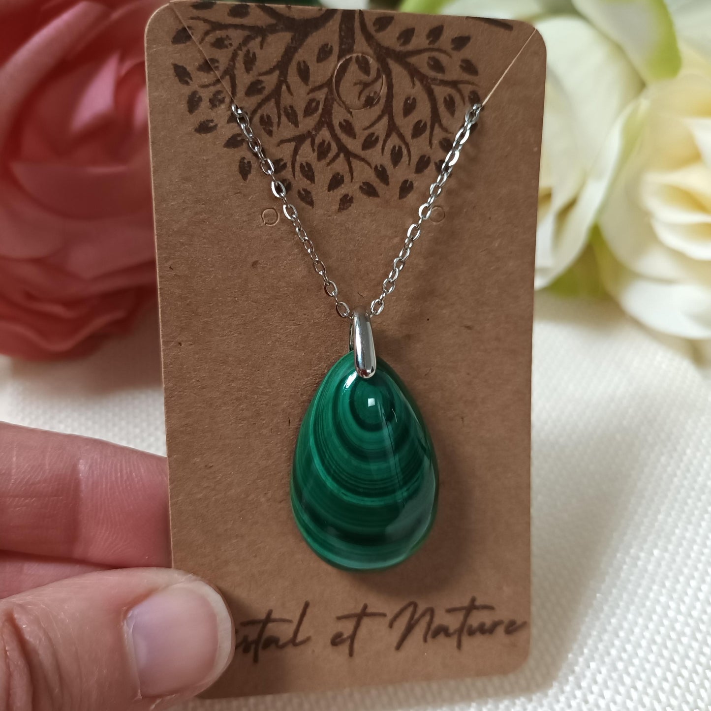Pendentif malachite naturelle – 3 × 1,9 cm – chaîne acier inox argenté