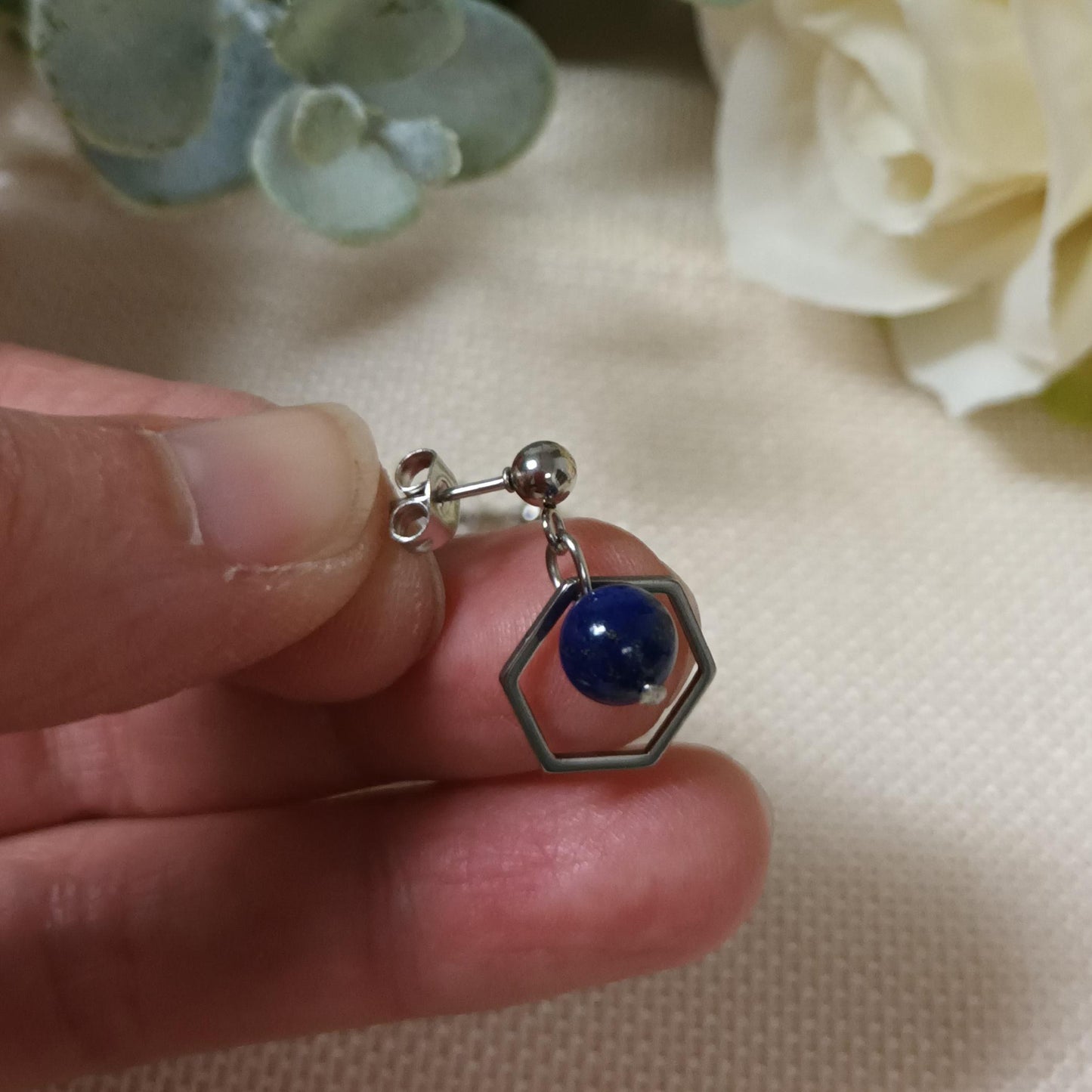 Boucles d’oreilles lapis‑lazuli – acier inox argent – 2 × 1,2 cm