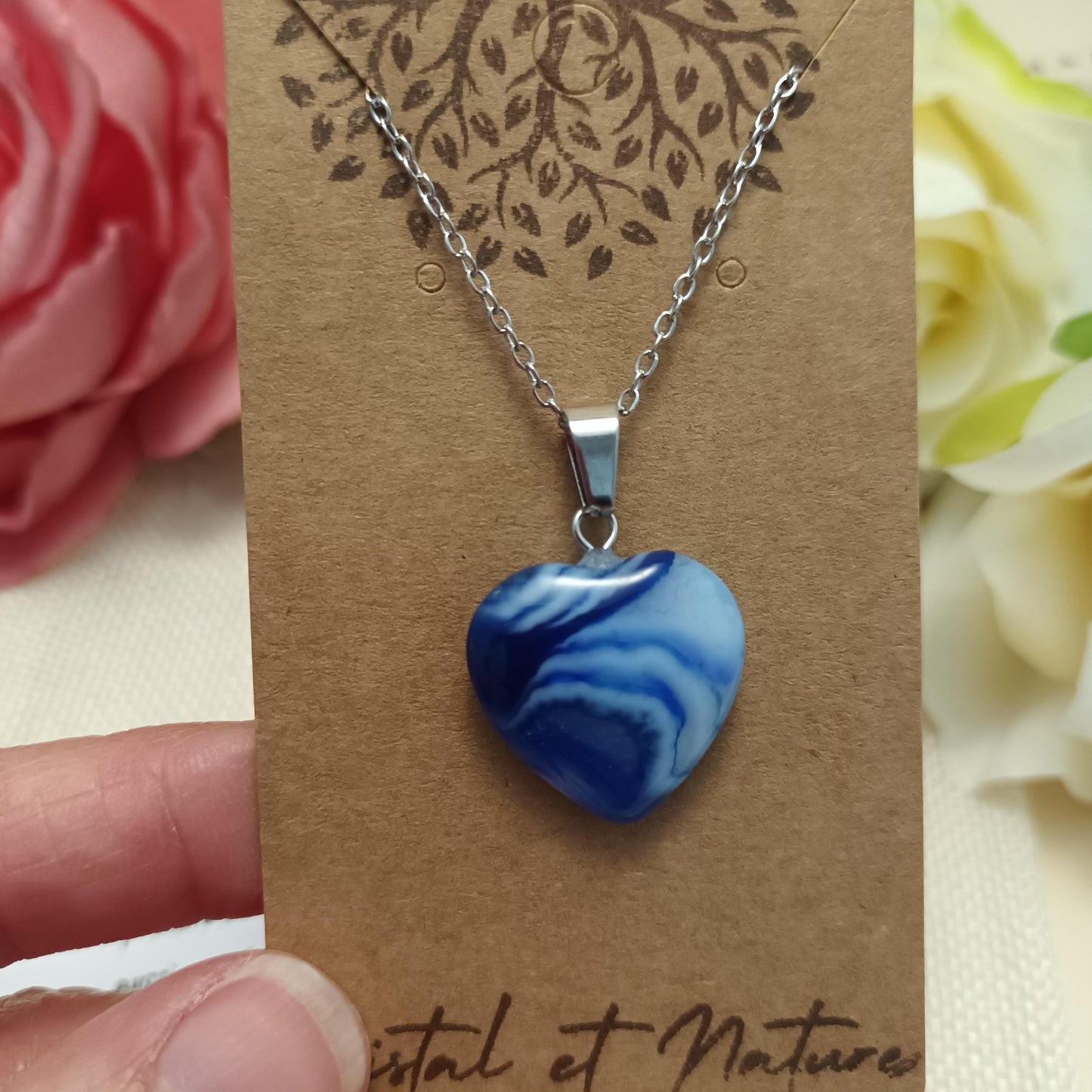 Pendentif cœur agate bleu 2 × 2 cm - chaîne acier inox argent