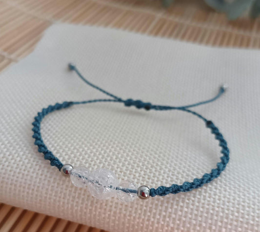 Bracelet micro‑macramé cristal de roche – perles 8 mm et 6 mm – ajustable