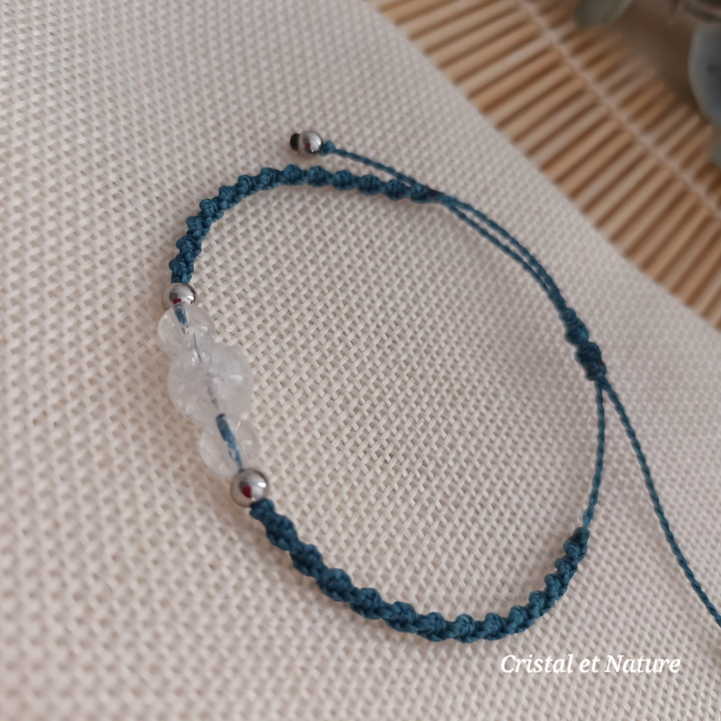Bracelet micro‑macramé cristal de roche – perles 8 mm et 6 mm – ajustable