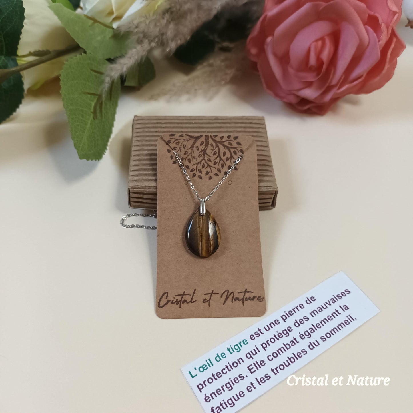 Pendentif œil de tigre goutte – chaîne acier inox argenté – 2,6 × 1,8 cm