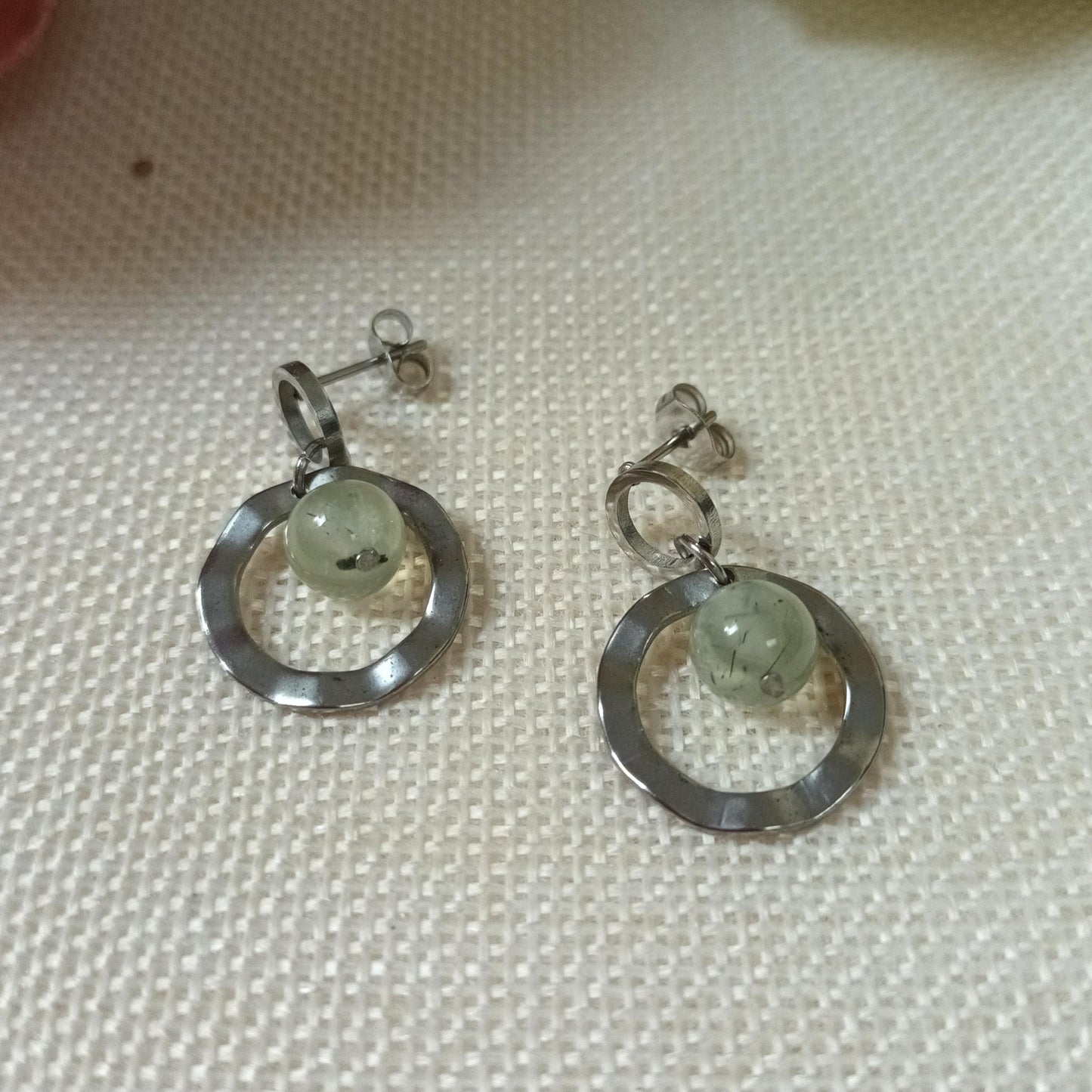 Boucles d’oreilles préhnite et acier inox - 2,8 × 1,8 cm