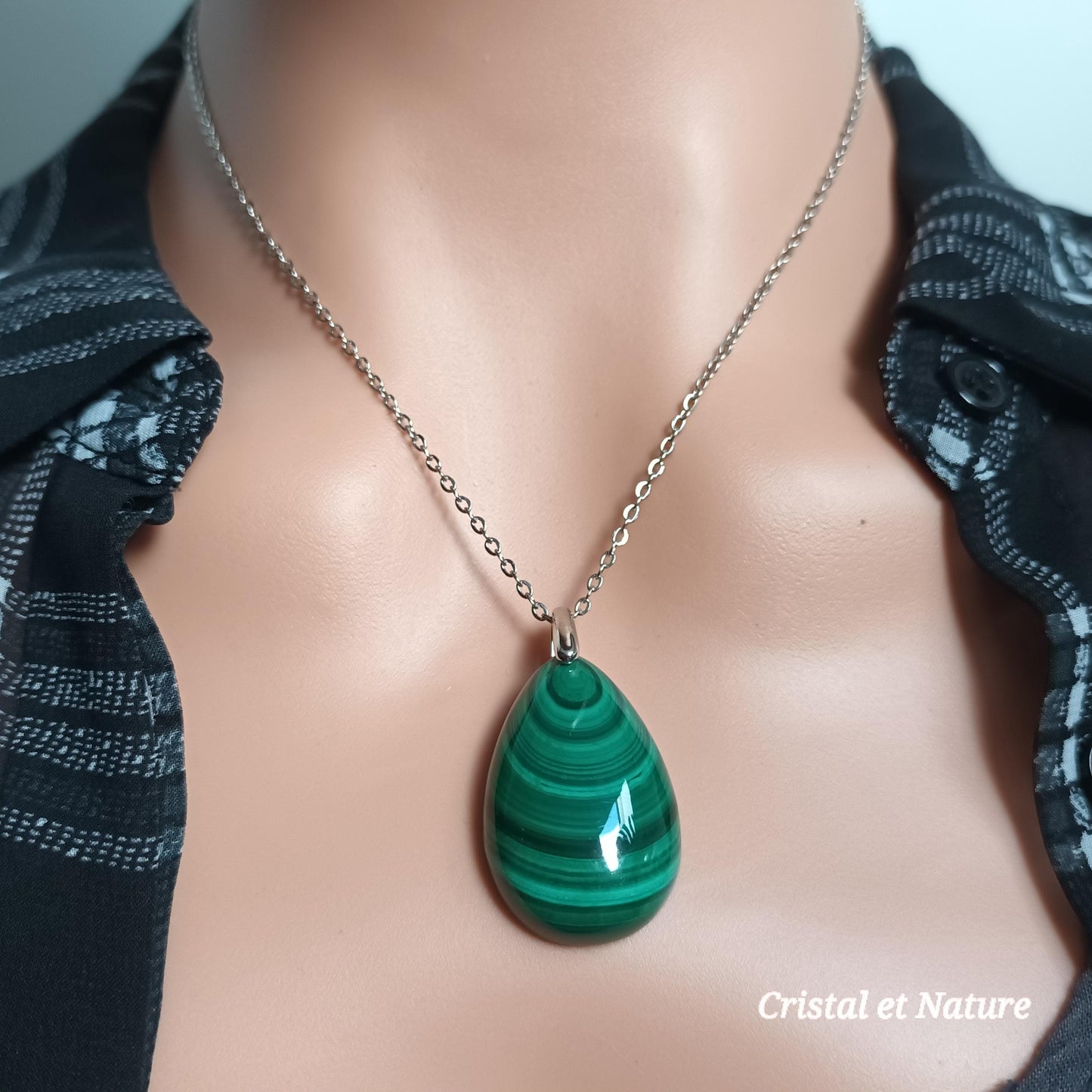 Pendentif malachite naturelle – 3 × 1,9 cm – chaîne acier inox argenté