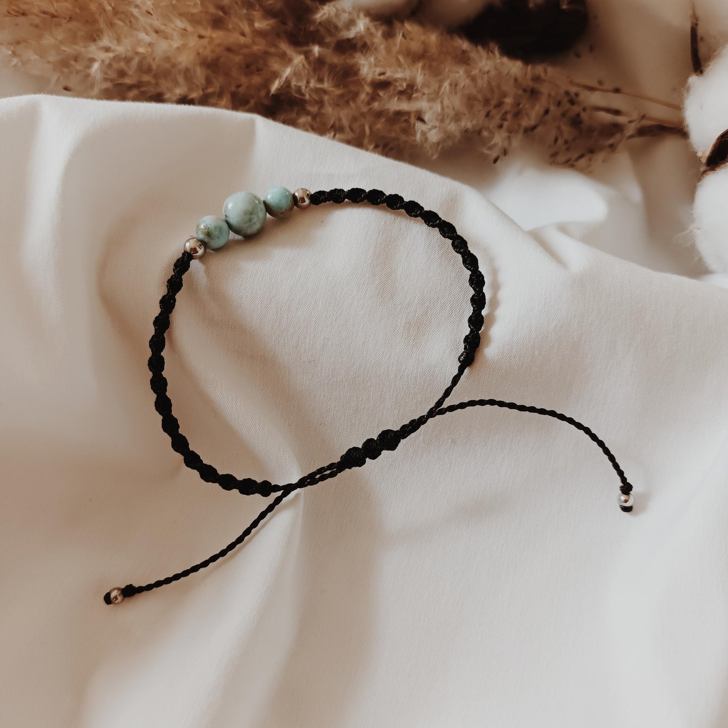Bracelet micro‑macramé larimar – perles 8 mm et 6 mm – ajustable