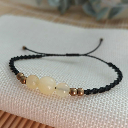 Bracelet micro‑macramé calcite jaune – perles 8 mm et 6 mm – ajustable