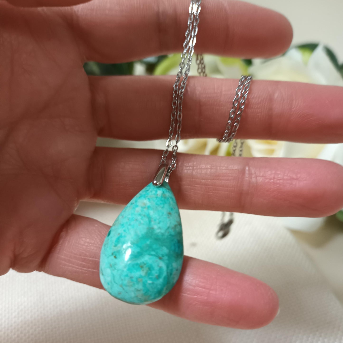 Pendentif turquoise du Pérou 3,4 × 1,9 cm - chaîne acier inox argent