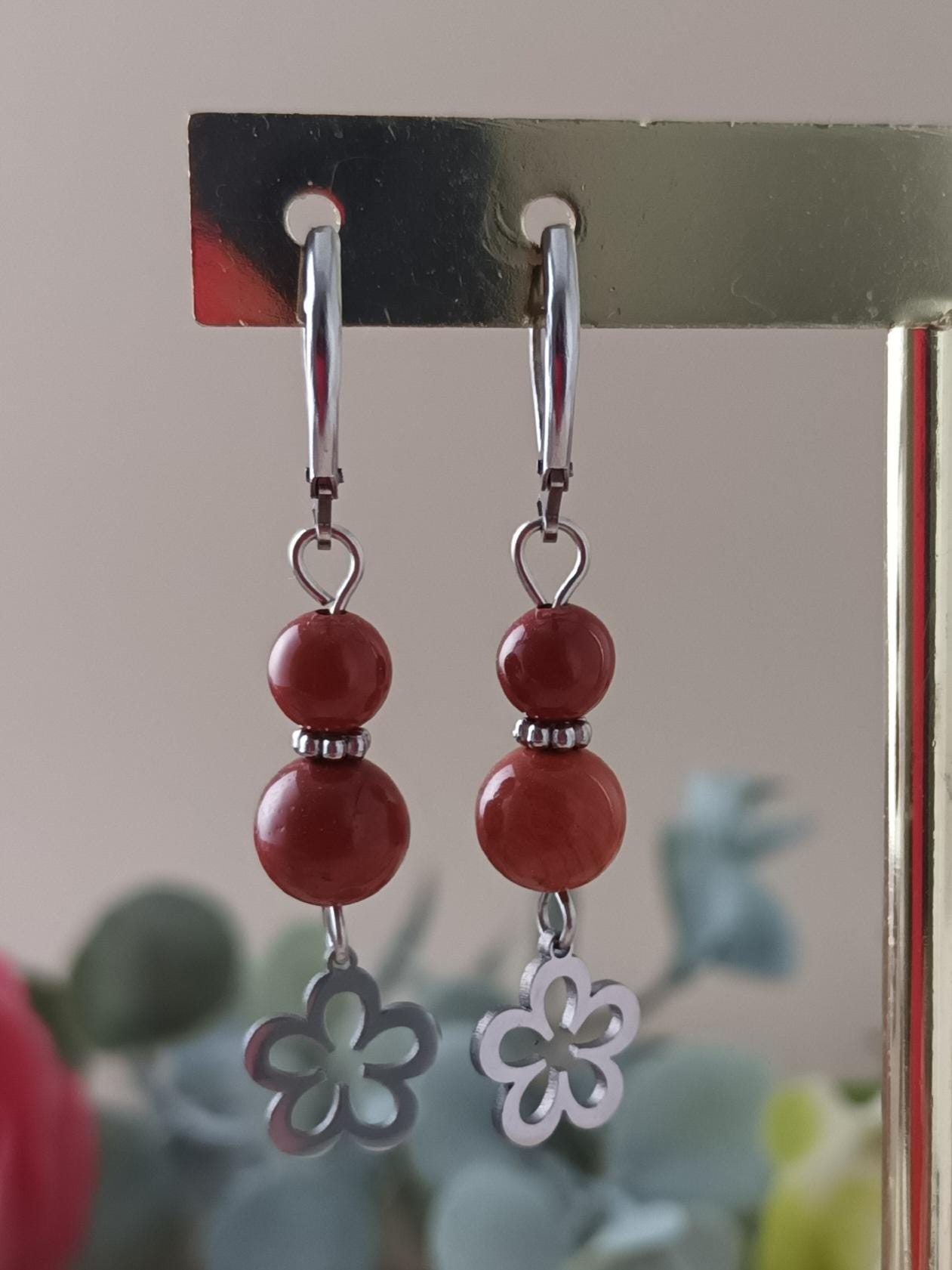 Boucles d’oreilles jaspe rouge - fleur acier inox - 4,6 × 1 cm