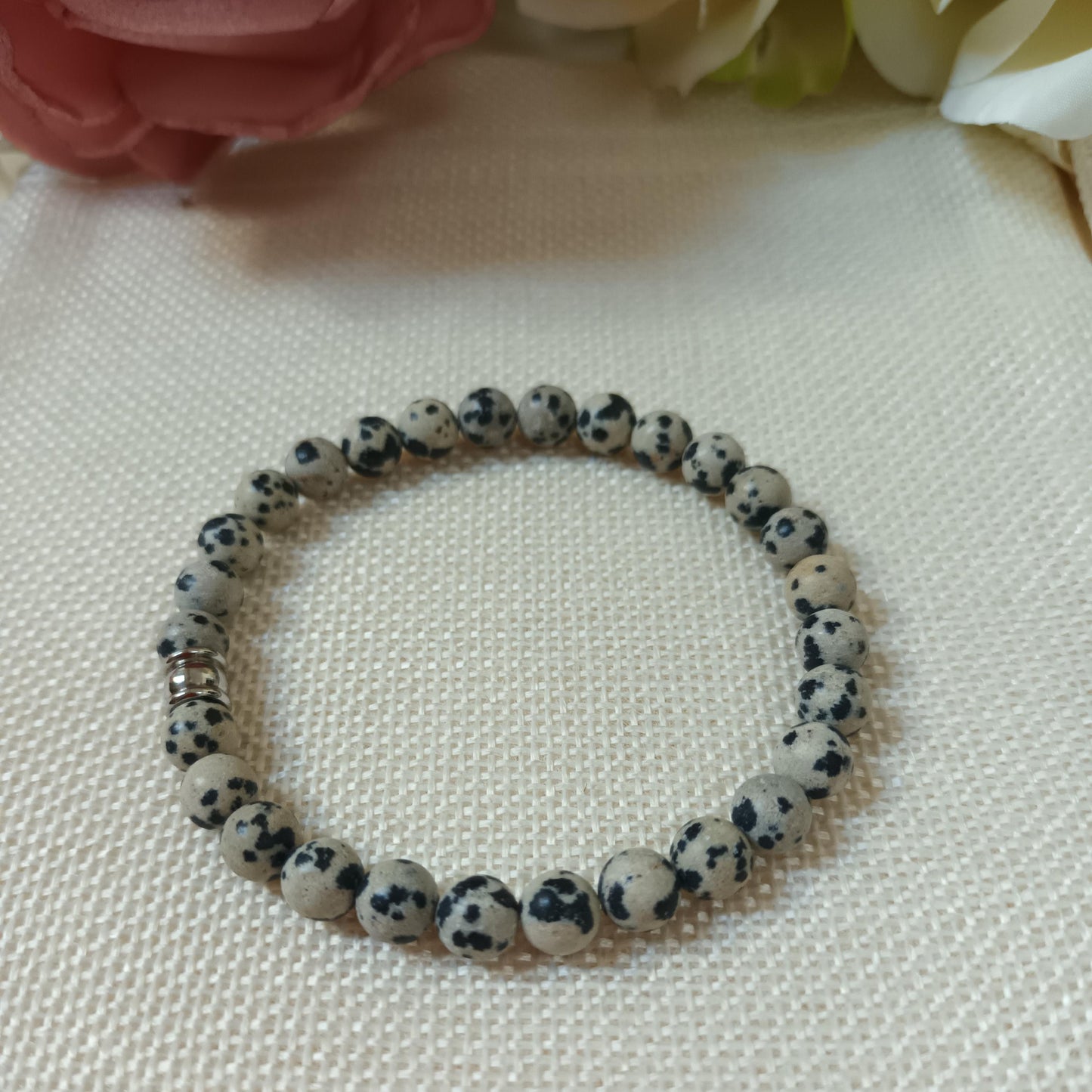 Bracelet jaspe dalmatien – perles 6 mm – élastique