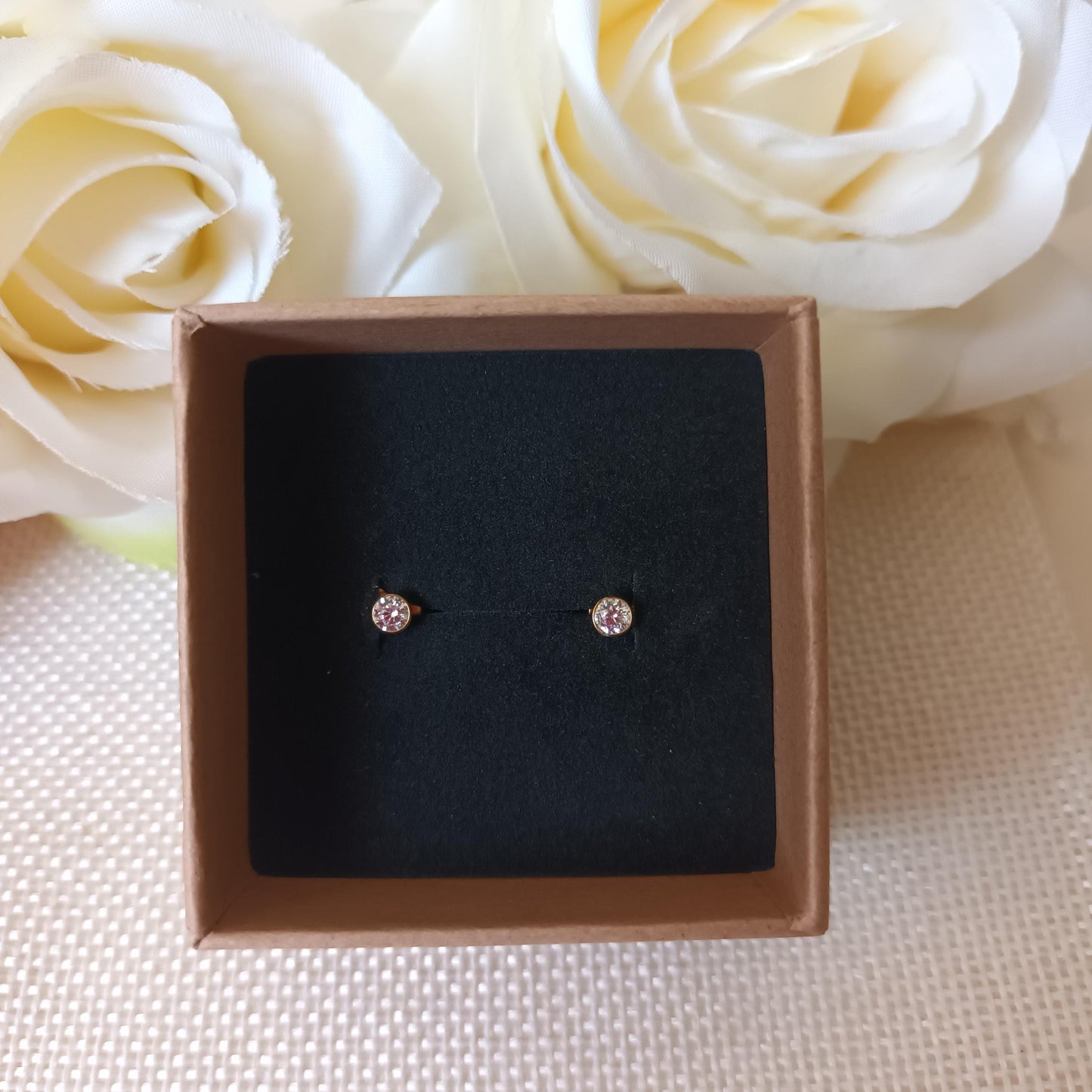 Clous d’oreilles acier inox doré 3 mm - oxyde de zirconium