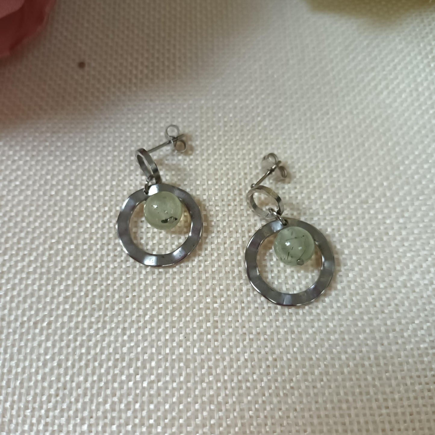 Boucles d’oreilles préhnite et acier inox - 2,8 × 1,8 cm