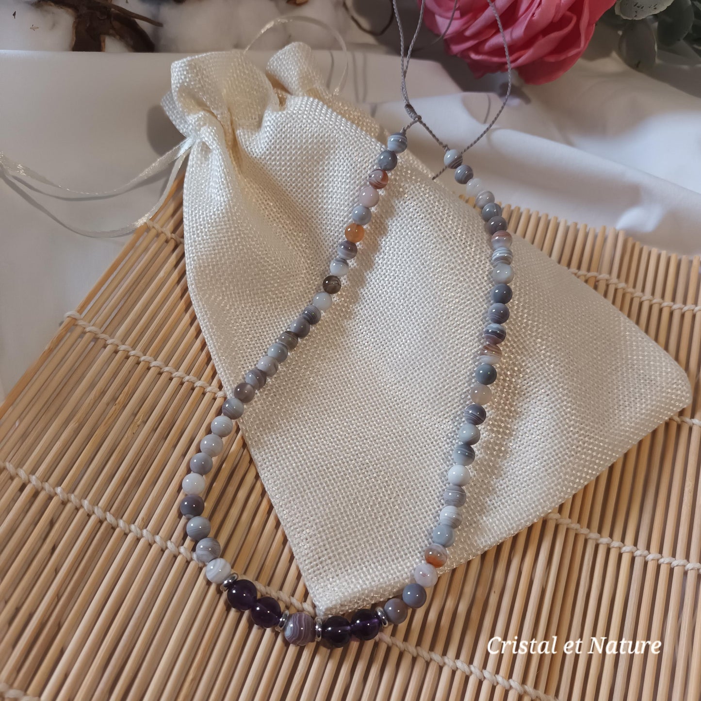 Collier macramé ajustable – perles agate Botswana et améthyste