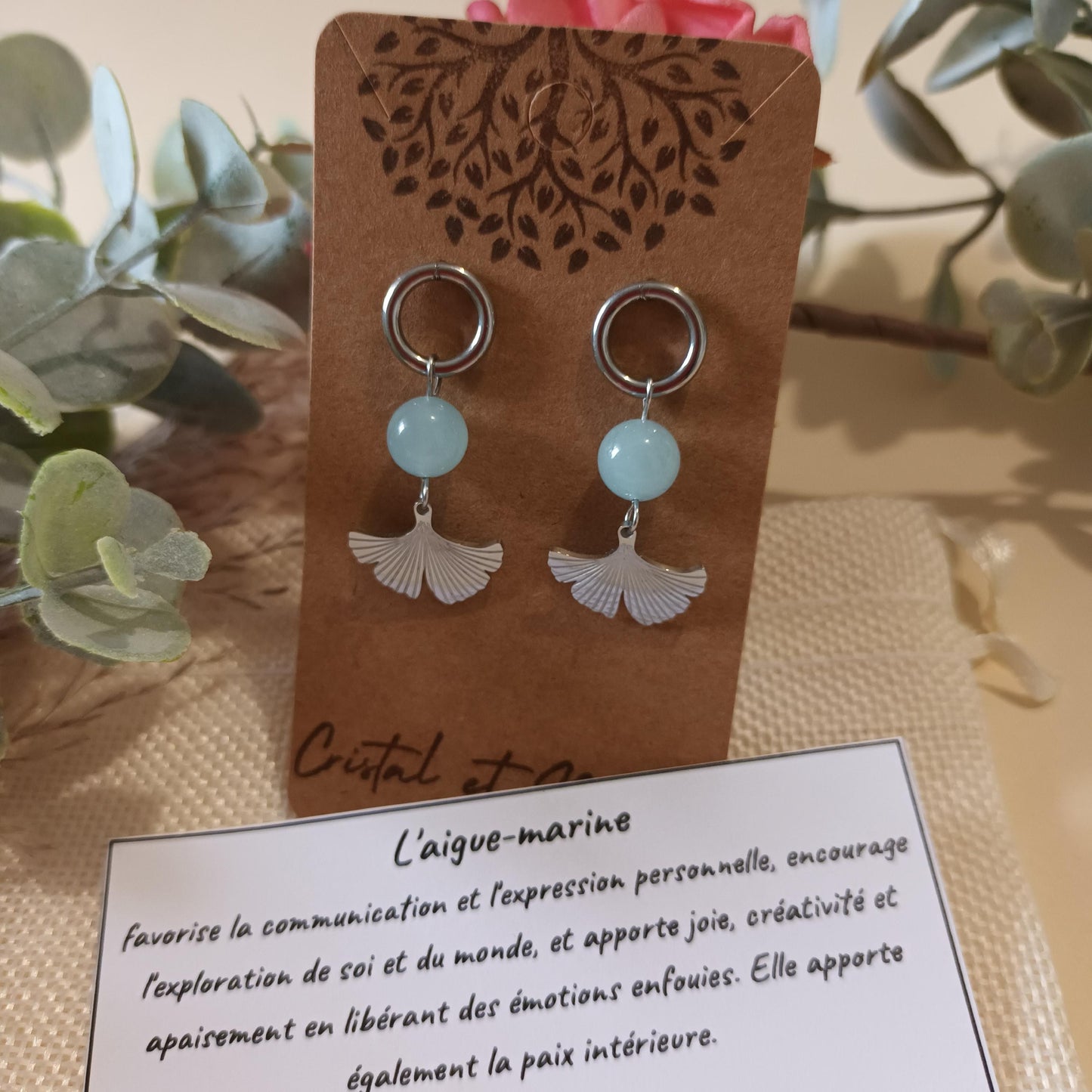 Boucles d’oreilles ginkgo et aigue‑marine – acier inox argent – 3,8 × 1,7 cm