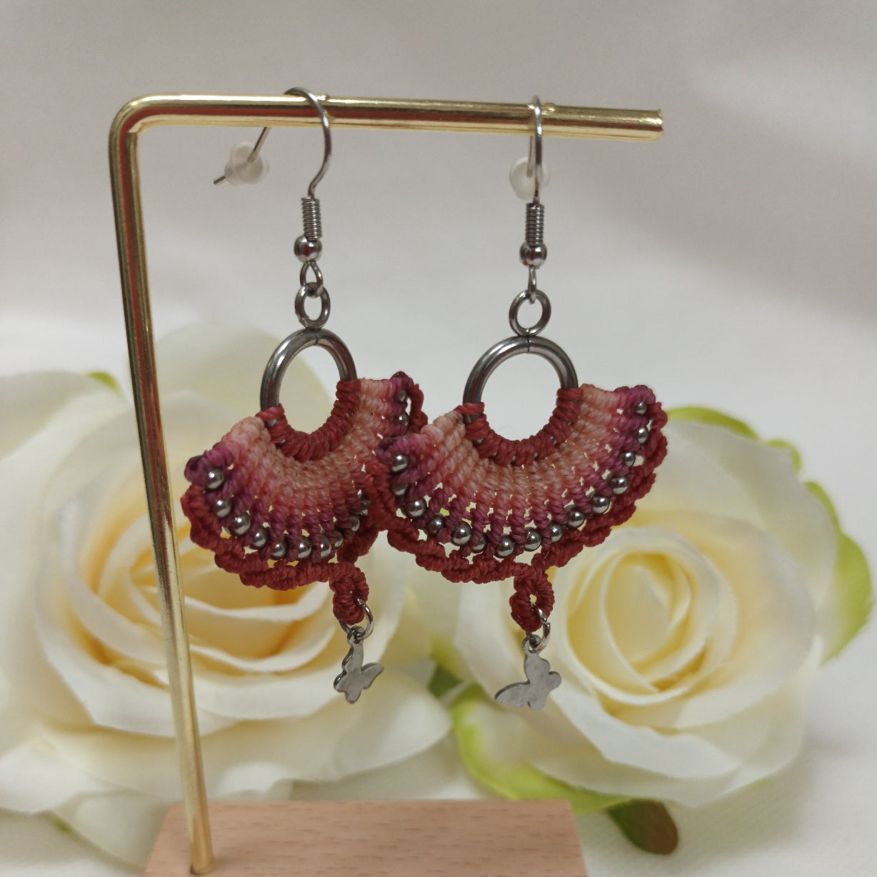 Boucles d’oreilles micro‑macramé - acier inoxydable - 7 × 3,8 cm