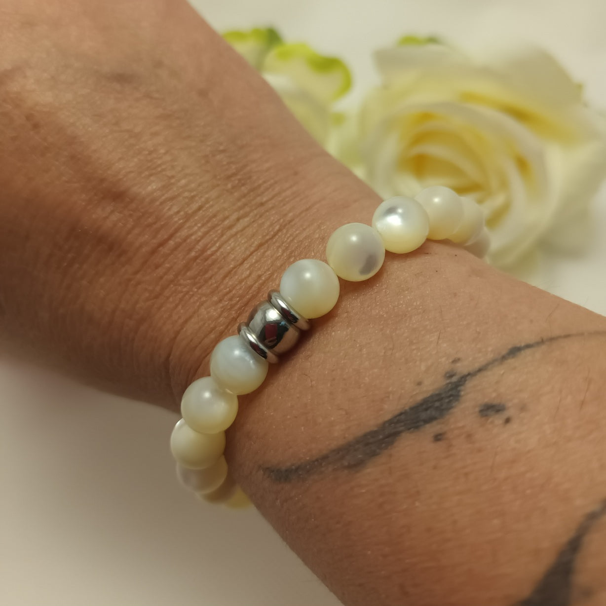 Bracelet nacre naturelle - perle acier inox - élastique 16 cm