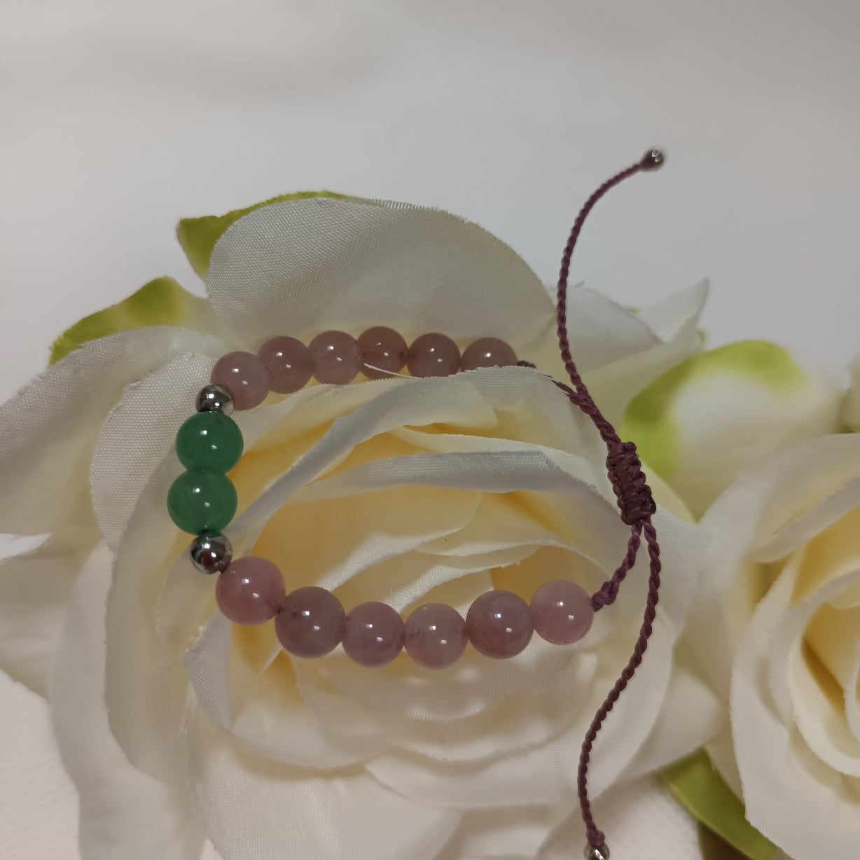 Bracelet quartz rose de Madagascar & 2 perles aventurine verte 6 mm - réglable - enfant