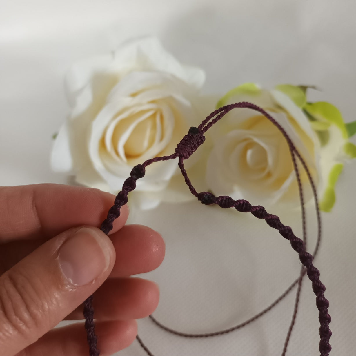 Collier charoïte & lépidolite - micro‑macramé - réglable