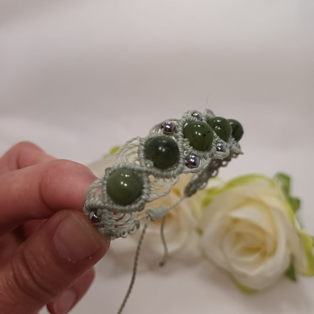 Bracelet jade néphrite 8 mm - micro‑macramé - réglable