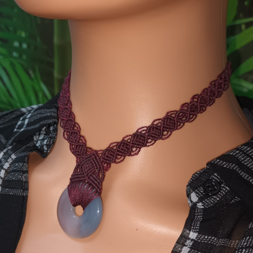 Collier donut agate 3 cm - micro‑macramé - réglable